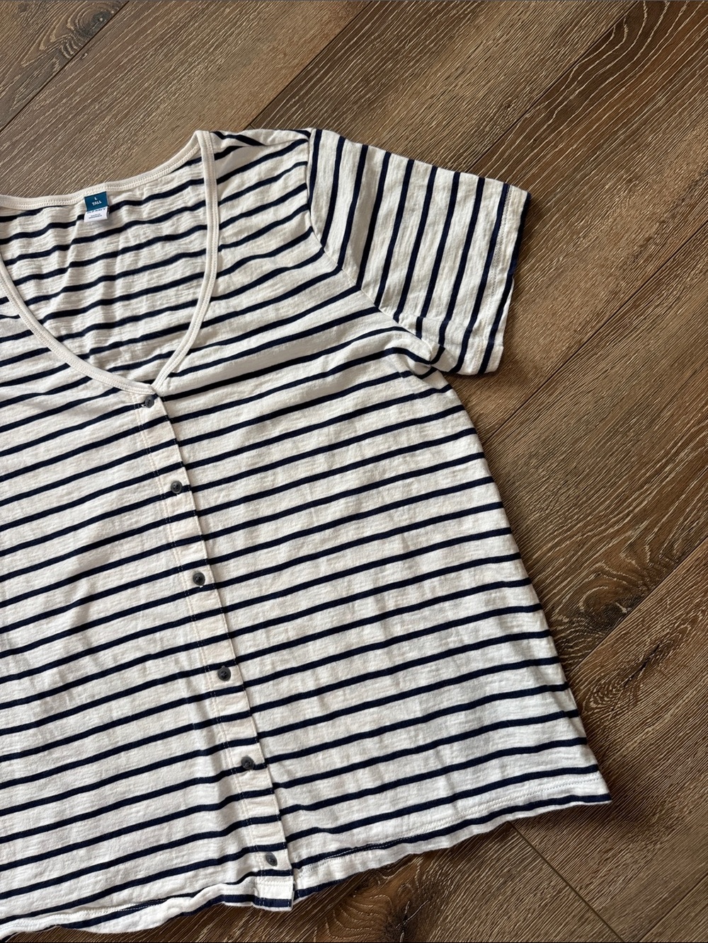 Old Navy Striped Tee - Navy & White Large - Picture 8 of 9